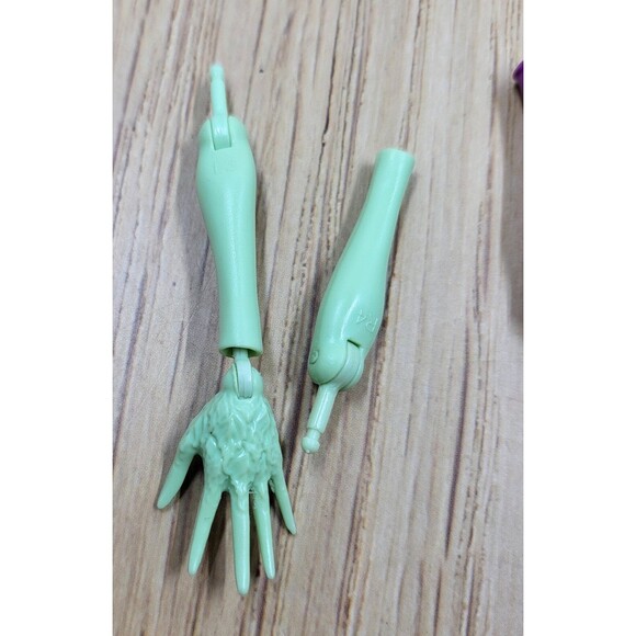 Monster High hand bundle - Picture 4 of 4